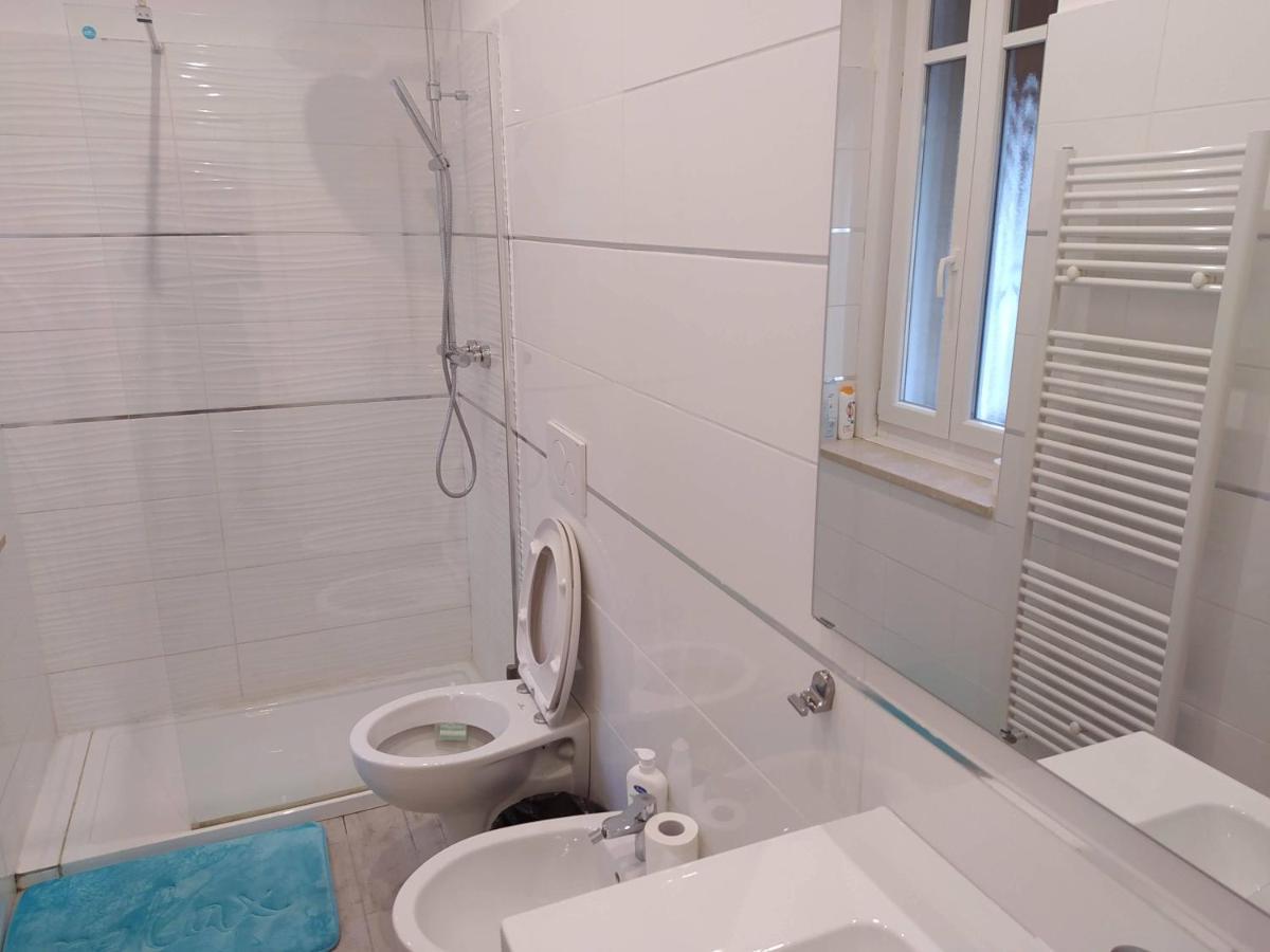 Modern Apartment / Room 2 Trente Buitenkant foto