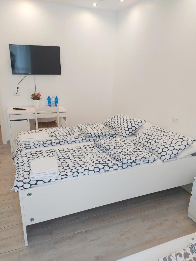 Modern Apartment / Room 2 Trente Buitenkant foto