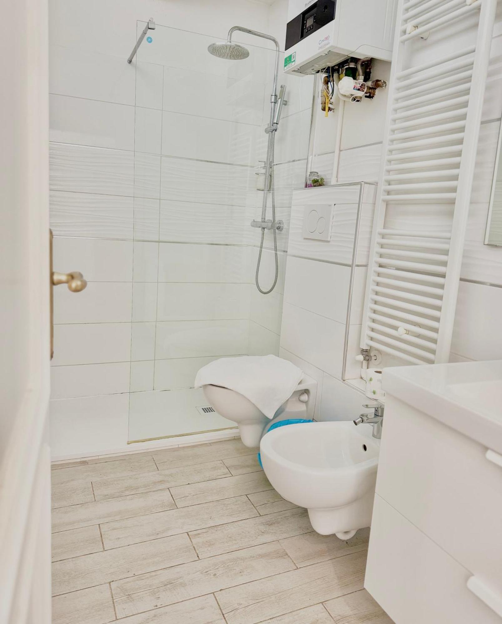 Modern Apartment / Room 2 Trente Buitenkant foto