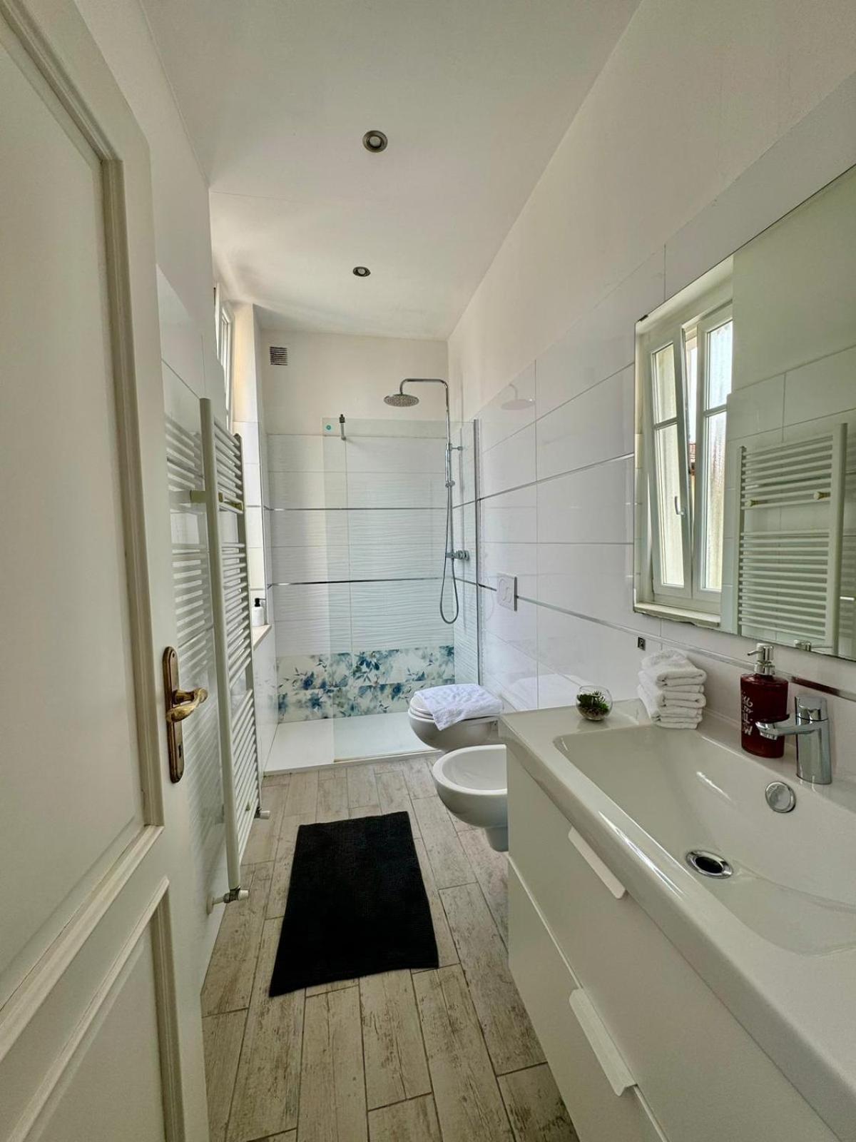 Modern Apartment / Room 2 Trente Buitenkant foto