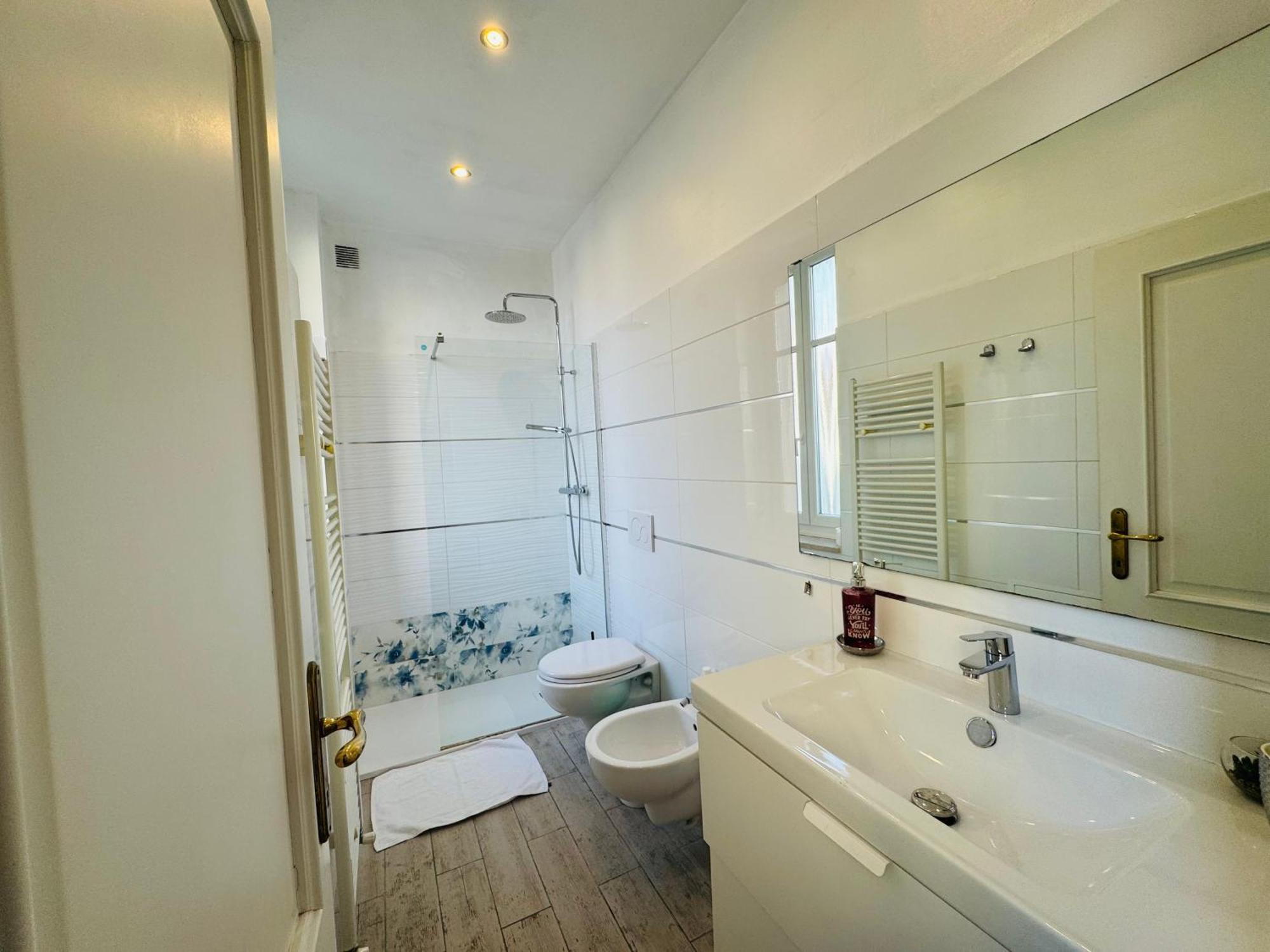 Modern Apartment / Room 2 Trente Buitenkant foto